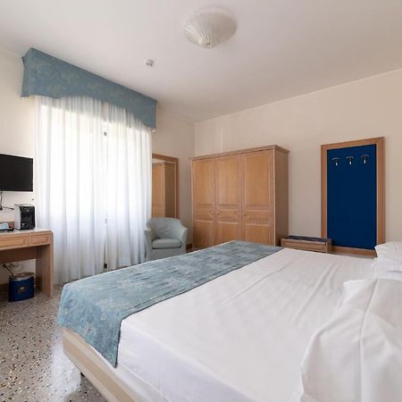 La Dependance By Casa Bianca Hotell Lido di Jesolo Eksteriør bilde